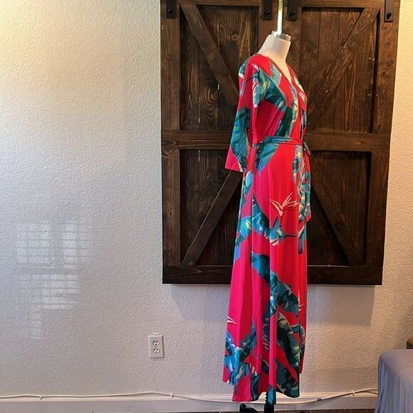 Short Sleeve Long V-Neck long Floral Maxi Dress Medium - Picture 10 of 16